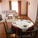 Mulliri Gjeroven Guest house Berat